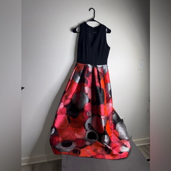 Carmen Marc Valvo Sleeveless Bubble Brocade Ball Gown - Picture 2 of 10